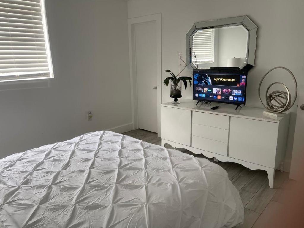 Modern & New,Excellent Location Miami Apartment ภายนอก รูปภาพ